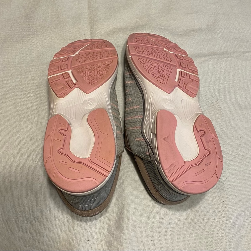 ZEBA womens hands free walking sneakers - Picture 7 of 8